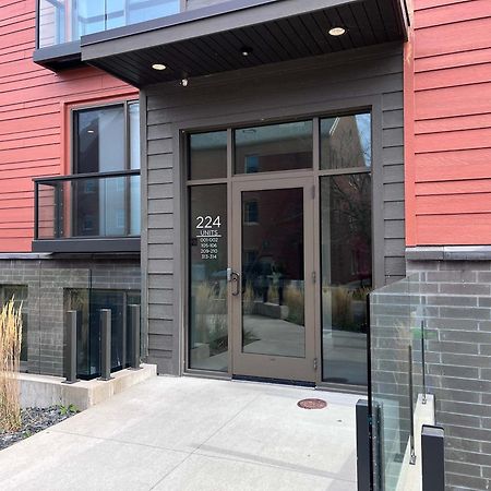 Modern Condo 210 Just Blocks From Lake Michigan Traverse City Zewnętrze zdjęcie