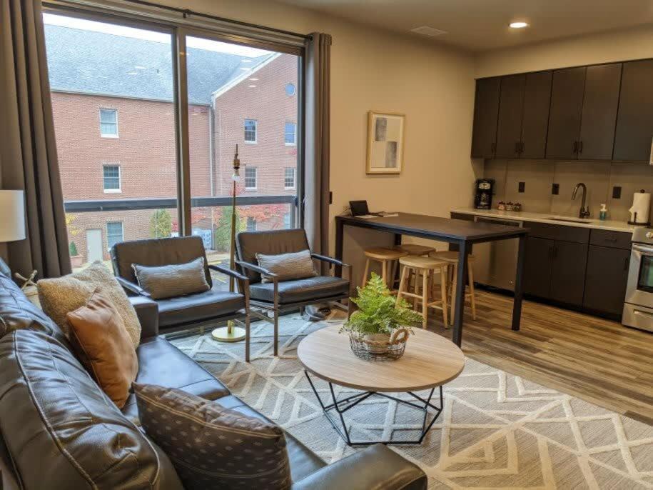 Modern Condo 210 Just Blocks From Lake Michigan Traverse City Zewnętrze zdjęcie